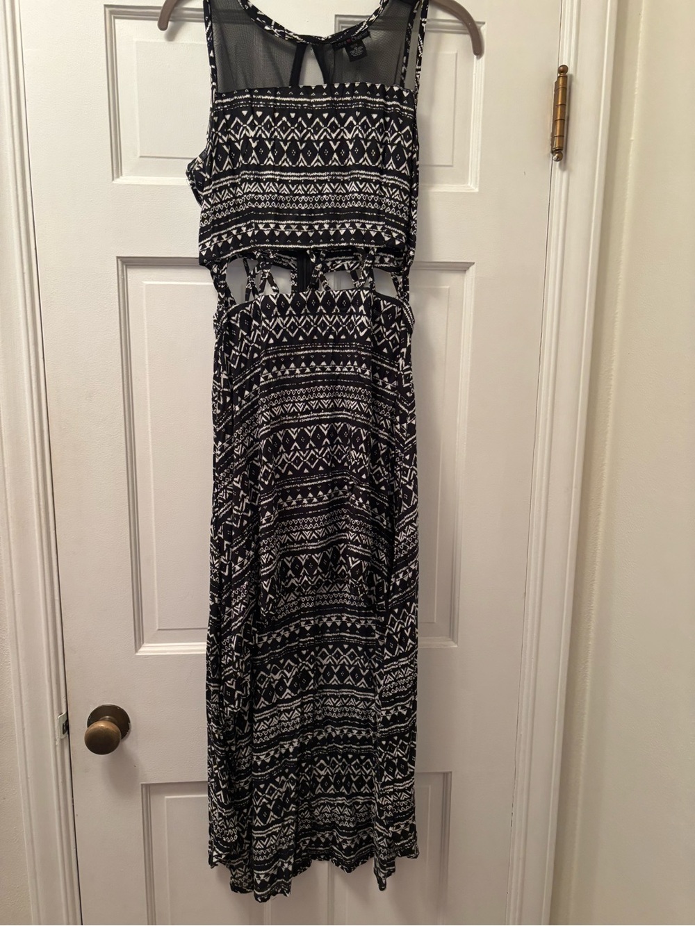 Love Chesley Sophisticated Black & White High-Low Dress with Cutout Detail SZ M